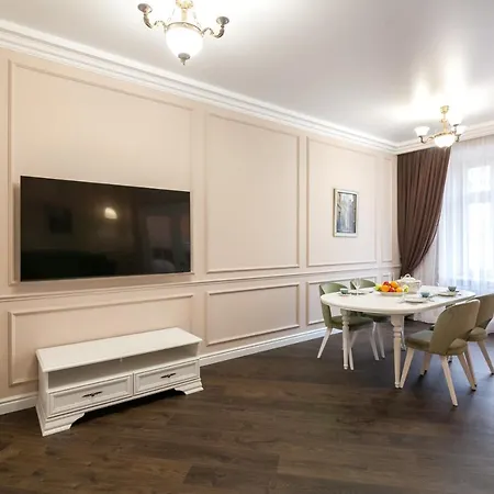 39 Svobody Avenue Apartamento *