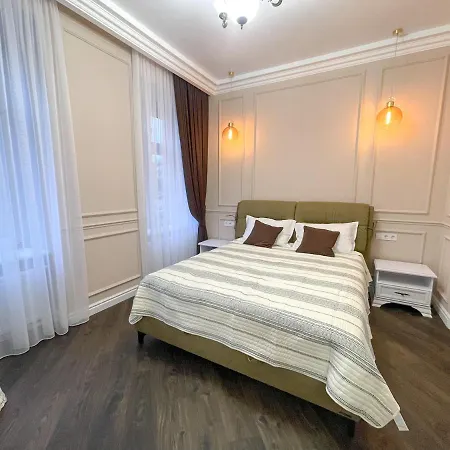 Apartman 39 Svobody Avenue