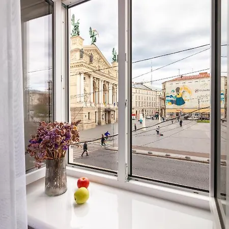 39 Svobody Avenue Apartamento *