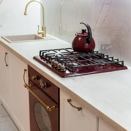 39 Svobody Avenue Apartman *