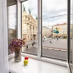 39 Svobody Avenue شقة *